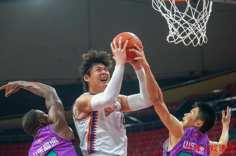 王哲林砍下25分上海击败天津 胡金秋贡献22+10广厦战胜深圳 王哲林砍下25分上海击败天津 胡金秋贡献22+10广厦战胜深圳